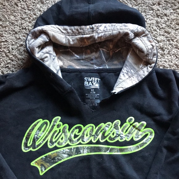 Sweet Bay Long Sleeve Black Camo Hoodie Sweater - Picture 2 of 6